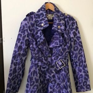Karen Millan trench coat in size 4.